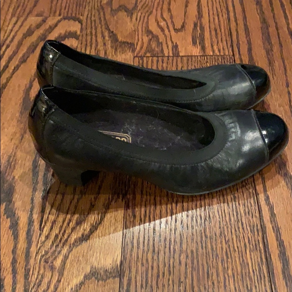 Black Munro heels